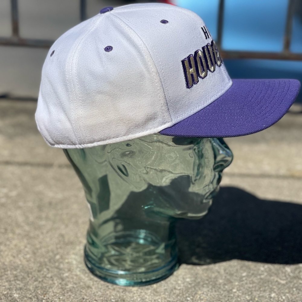 Multi Color Nike SnapBack hat - Picture 5 of 5